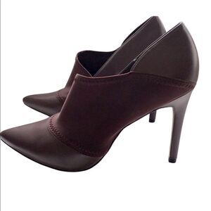 BCBGeneration sz 8 Plum Hayden Slip On Soft Neo Ankle Booties Pointy Toe Pointed